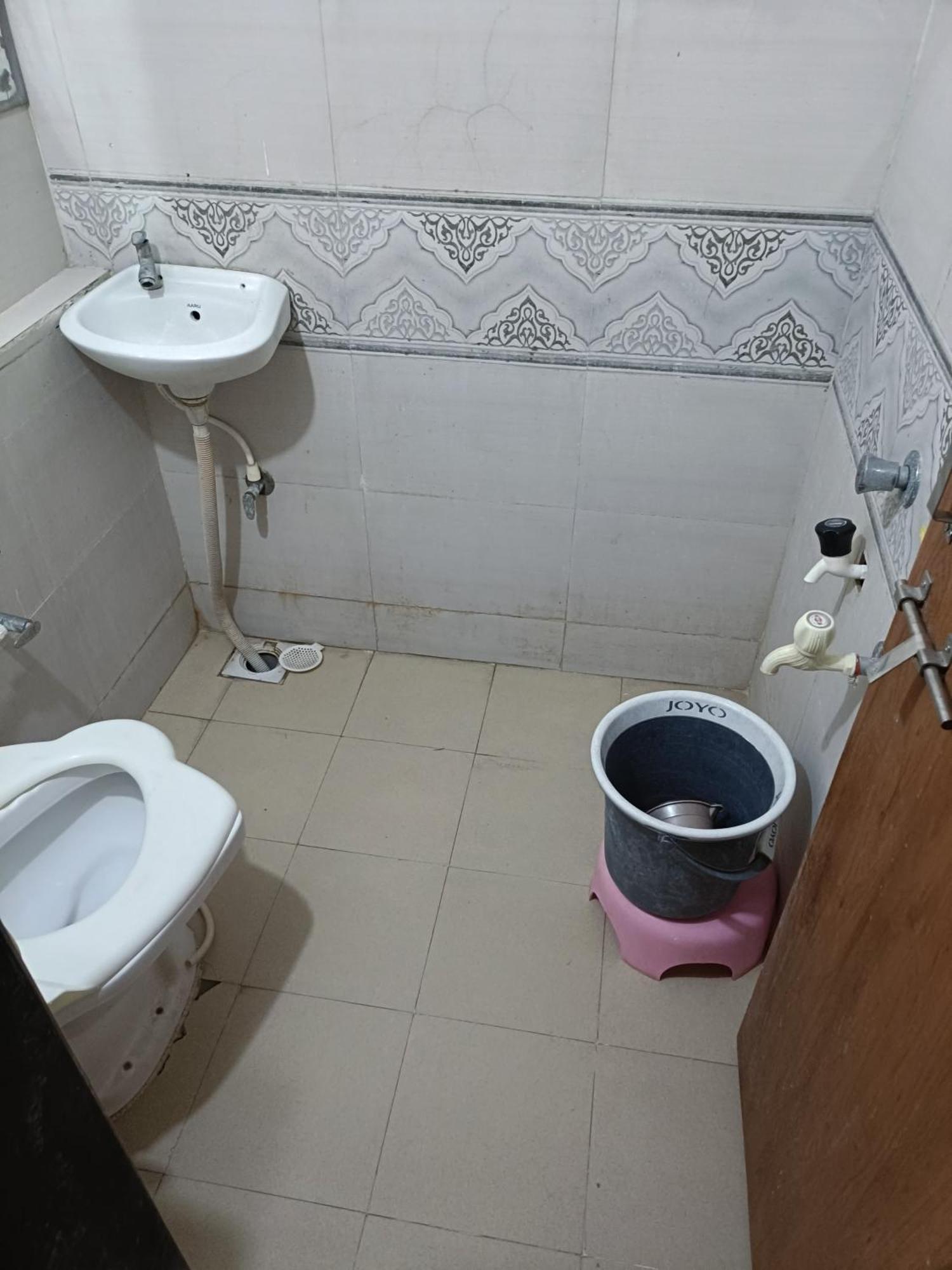 Hotel Mahalaxmi Dwārka Екстериор снимка