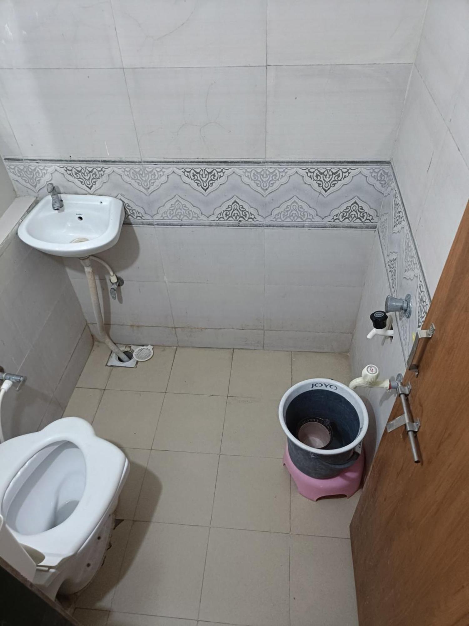 Hotel Mahalaxmi Dwārka Екстериор снимка